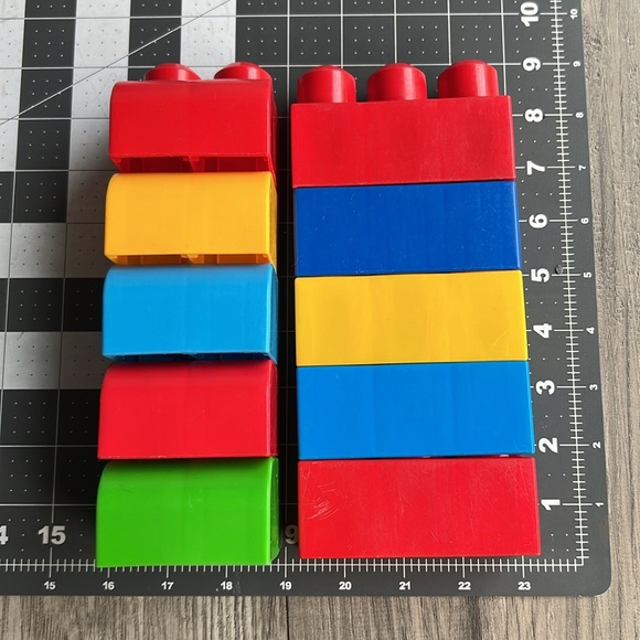 MEGA BLOKS building brick STEM toys 120+ pieces - Picture 7 of 9